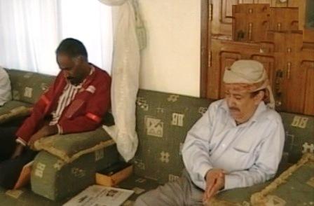 الأحمدي لدى لقائه قيادة مديرية ميفعة ومشايخ وأعيان مدينة الحوطة أمس